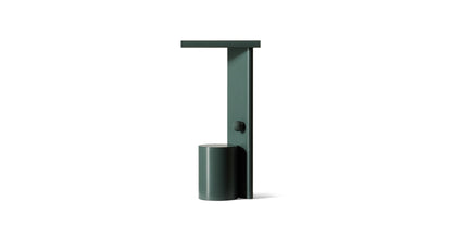 Lampe à poser Polyshape de Ferréol Babin - Cassina-vue de face, lampe verte avec plateau-Cassina