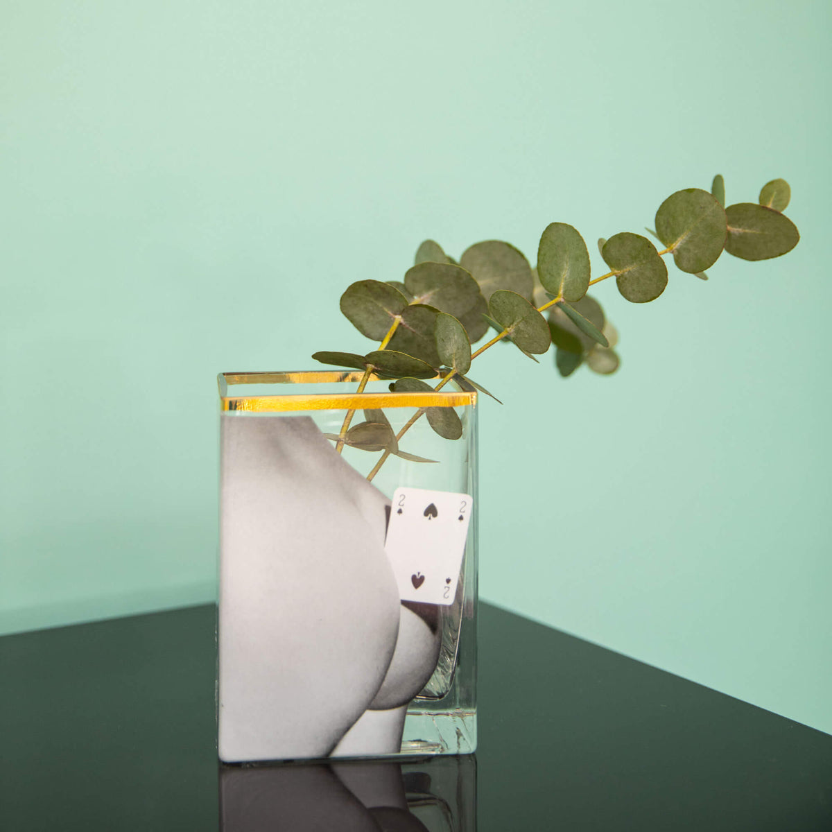Vase Two of Spades 10 x 8 x h. 14 cm de ToiletPaper - Seletti-vue 2-The Woods Gallery