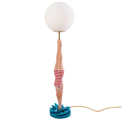 Lampe Lady Diver rouge de Simone Falcetta - Seletti-vue 4-The Woods Gallery