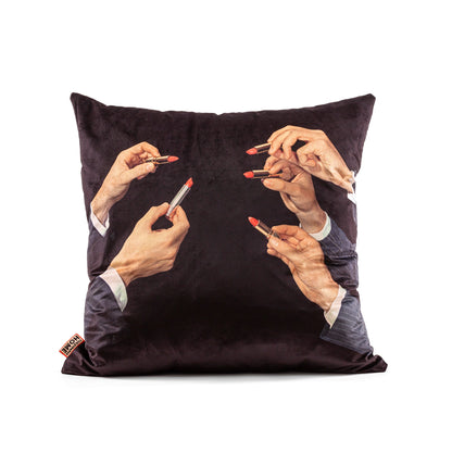 Coussin Lipsticks Black 67 x 67 cm de ToiletPaper - Seletti-vue 1-The Woods Gallery