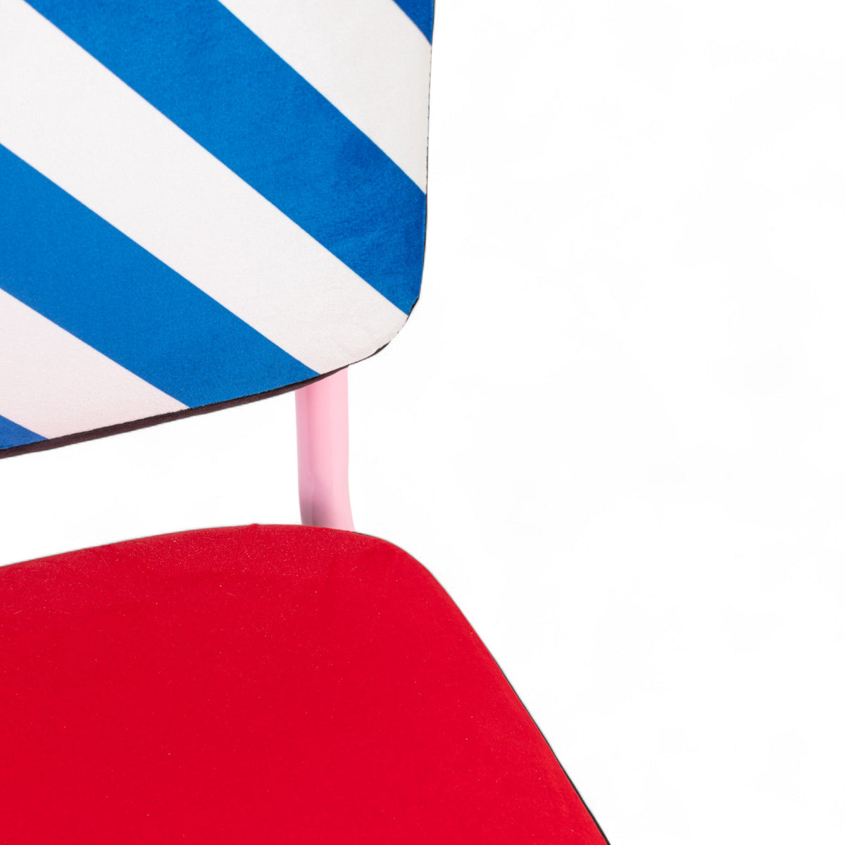 Chaise Super Chair de Hello Again - Seletti-Rayures bleues, détail du dossier-The Woods Gallery