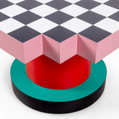 Table basse Super Coffee Table Chessboard de Hello Again - Seletti-détail du plateau en gradins et du socle-The Woods Gallery