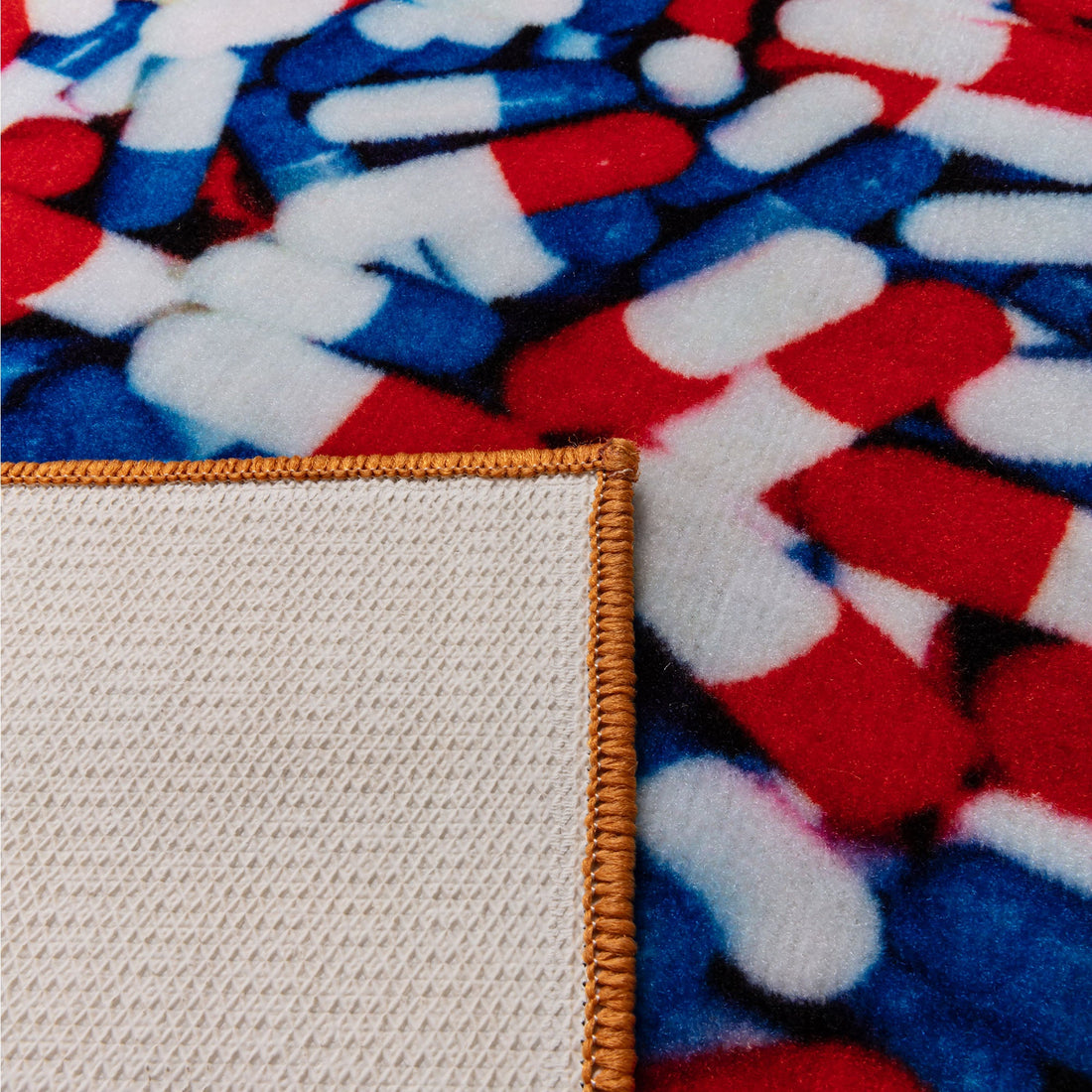 Tapis de cuisine Pills de ToiletPaper - Seletti-vue 2-The Woods Gallery