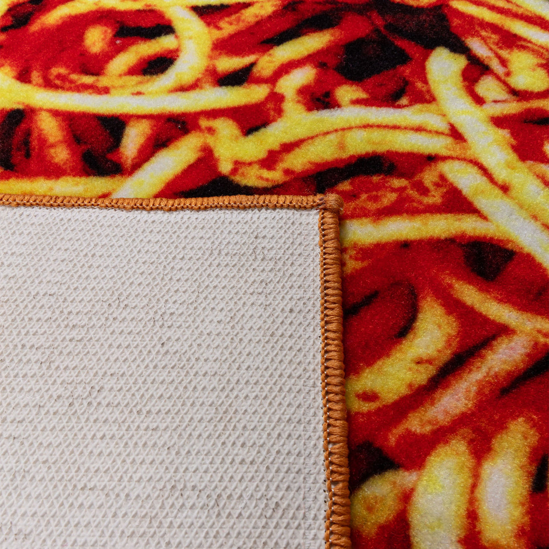 Tapis de cuisine Spaghetti de ToiletPaper - Seletti-vue 2-The Woods Gallery