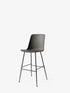Chaise de bar Rely HW96 Gris pierre piètement tube noir - &Tradition