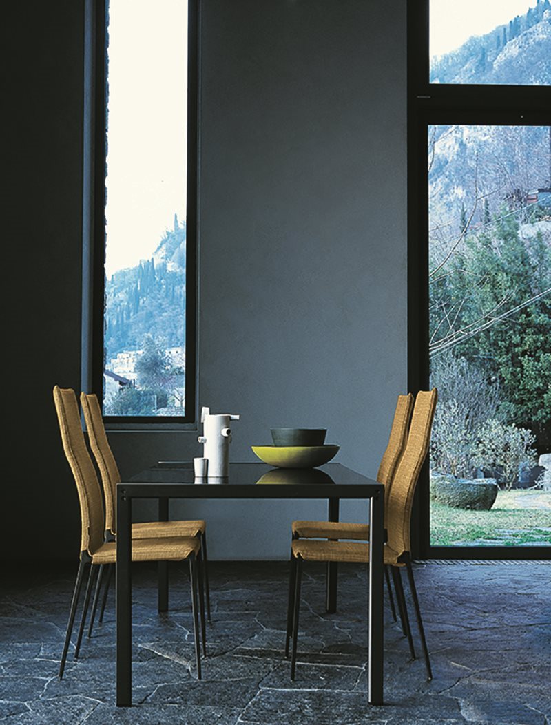 Chaise Lialta 2082 de Roberto Barbieri - Zanotta, vue 4