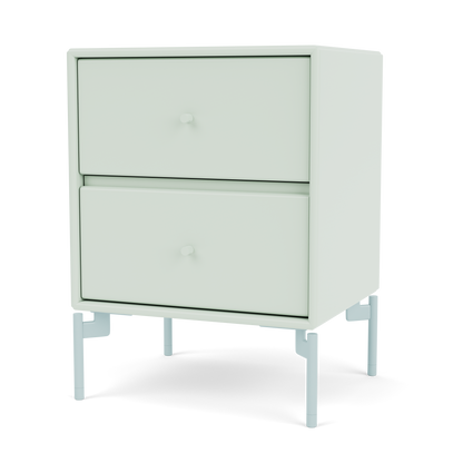Table de chevet Drift par Peter J. Lassen, laque 161 Mist, sur pieds 148 Flint, packshot Montana