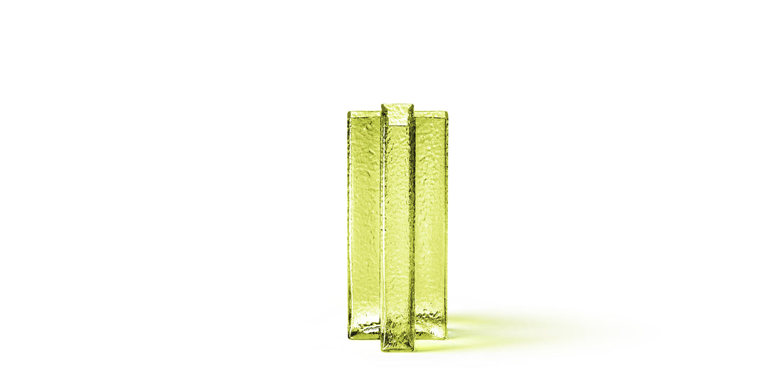 Vase Cross de Bodil Kjær - Cassina-vue de face, verre vert pomme texturé-Cassina