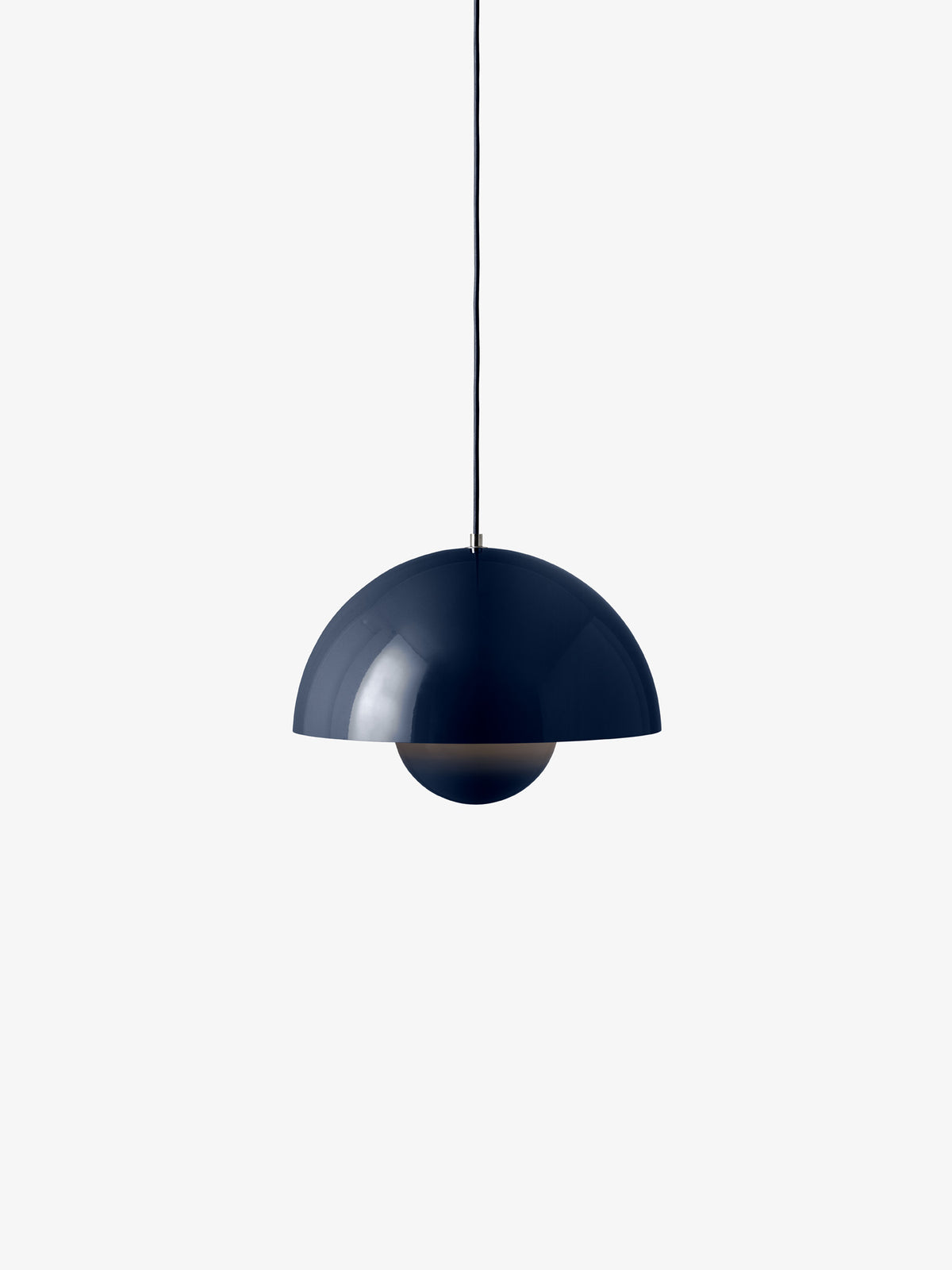Suspension Flowerpot VP7 de Verner Panton - &amp;Tradition-Bleu acier, allumée-The Woods Gallery