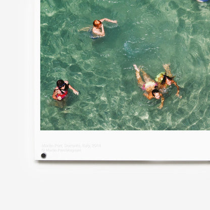 Affiche SORRENTO "Beach Therapy" par Martin Parr - The Wrong Shop-Non encadré-The Woods Gallery
