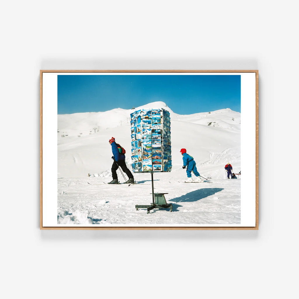 Affiche "SWITZERLAND" par Martin Parr - The Wrong Shop-Cadre chêne-The Woods Gallery
