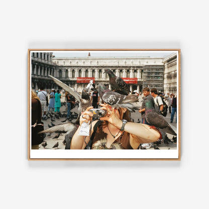 Affiche VENISE "Small World" par Martin Parr - The Wrong Shop-Cadre chêne-The Woods Gallery