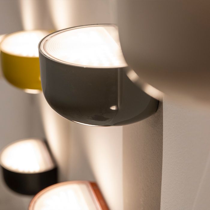 Applique Bellhop Wall Up de Barber &amp; Osgerby - Flos-Blanc-The Woods Gallery