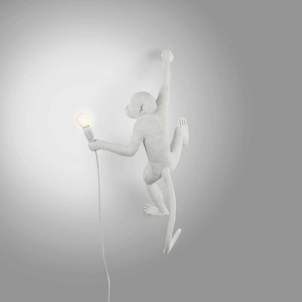Applique Lampe Singe suspendu à droite OUTDOOR de Marcantonio - Seletti-Blanc-The Woods Gallery