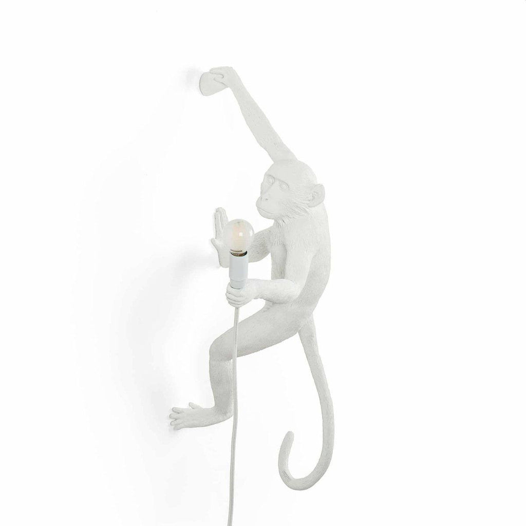 Applique Lampe Singe suspendu à droite OUTDOOR de Marcantonio - Seletti-Blanc-The Woods Gallery