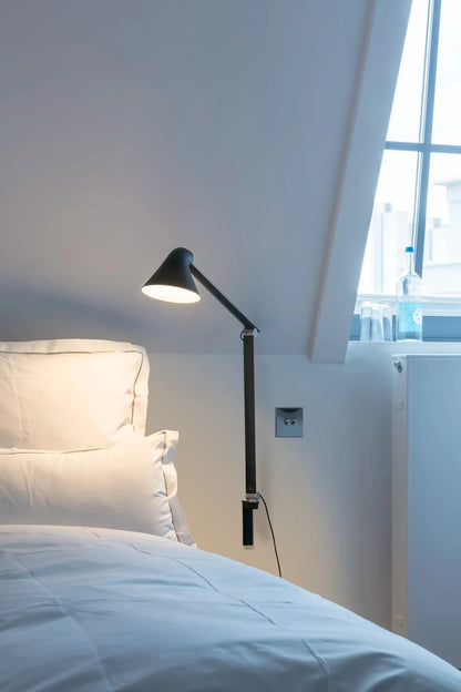 Applique murale NJP - Louis Poulsen-Noir-LED 3000K 10W-Bras long – Wall box sans câble-The Woods Gallery