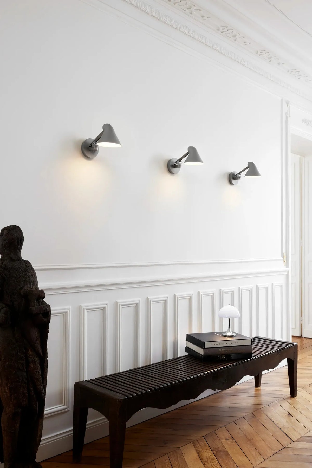 Applique murale NJP - Louis Poulsen-Noir-LED 3000K 10W-Bras long – Wall box sans câble-The Woods Gallery