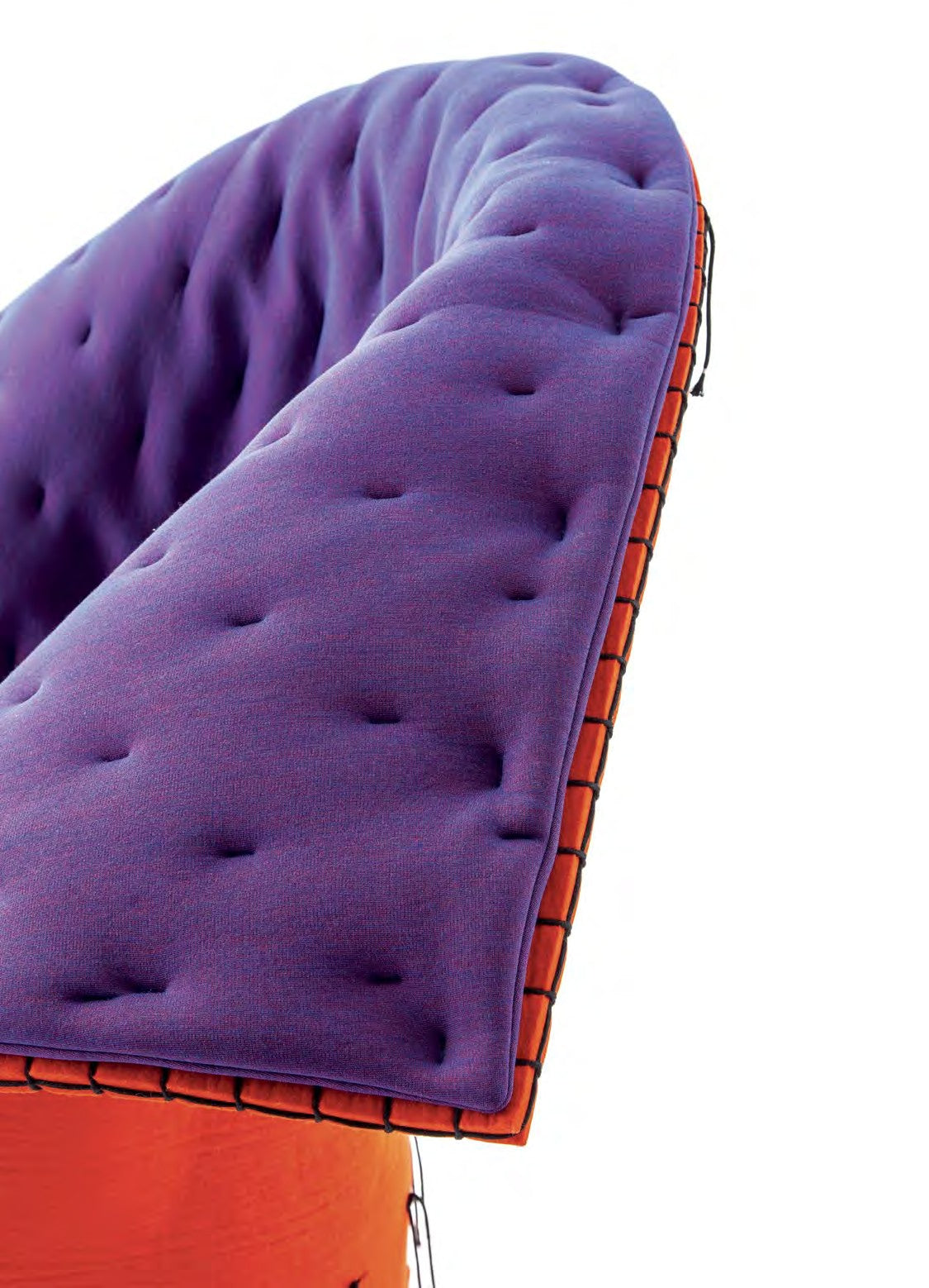Fauteuil en feutre Feltri de Gaetano Pesce - Cassina-ambiance catalogue Cassina 2026 (vue 3)-The Woods Gallery