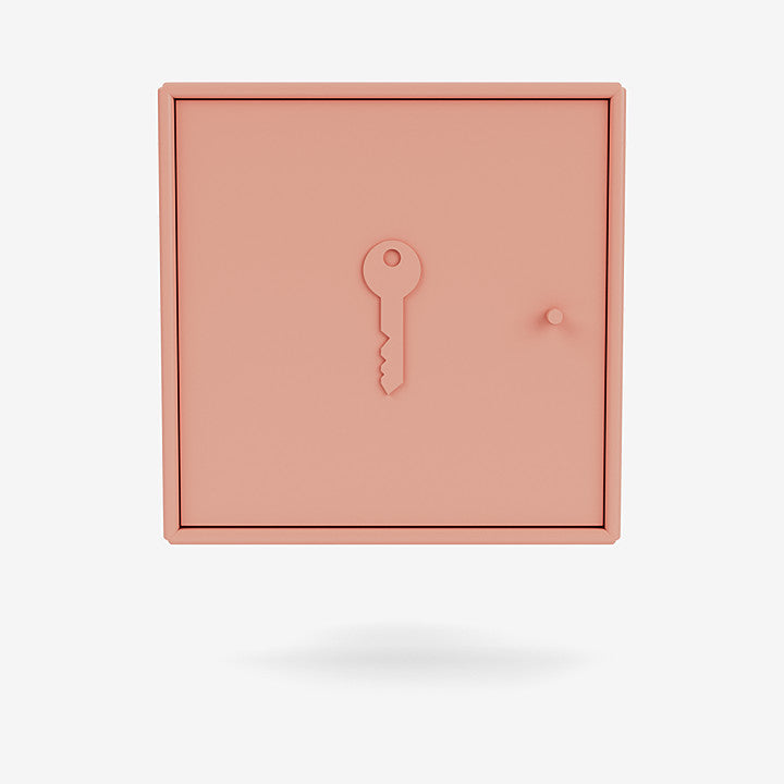 Armoire Unlock par Peter J. Lassen - Montana-151 Rhubarb-The Woods Gallery
