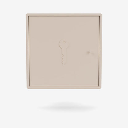 Armoire Unlock par Peter J. Lassen - Montana-168 Clay-The Woods Gallery