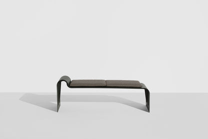 Banc Eclipse de Garnier &amp; Pingree - Petite Friture-structure Vert bouteille, coussin Strange Loves, vue de face-The Woods Gallery