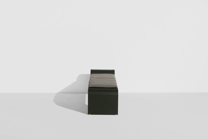 Banc Eclipse de Garnier &amp; Pingree - Petite Friture-structure Vert bouteille, coussin Strange Loves, vue de profil-The Woods Gallery
