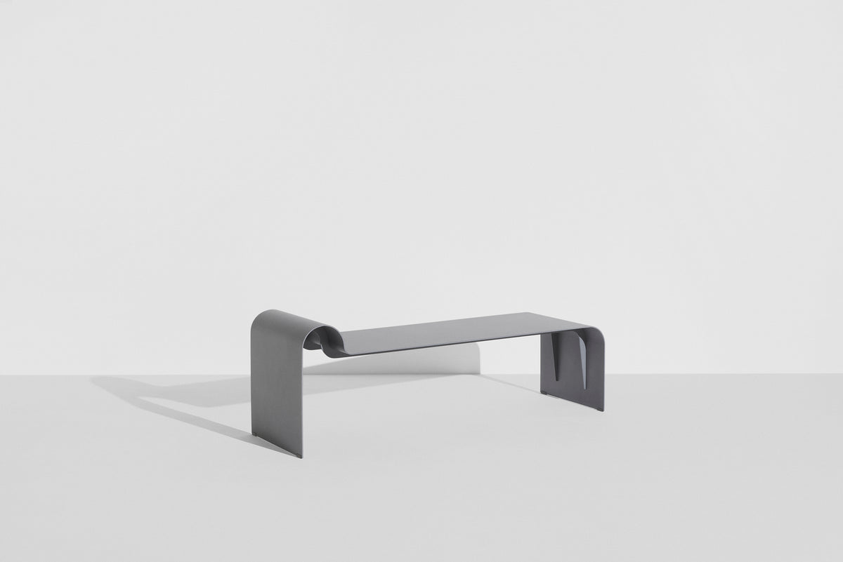 Banc Eclipse de Garnier &amp; Pingree - Petite Friture-structure seule Gris pierre, vue trois quarts-The Woods Gallery