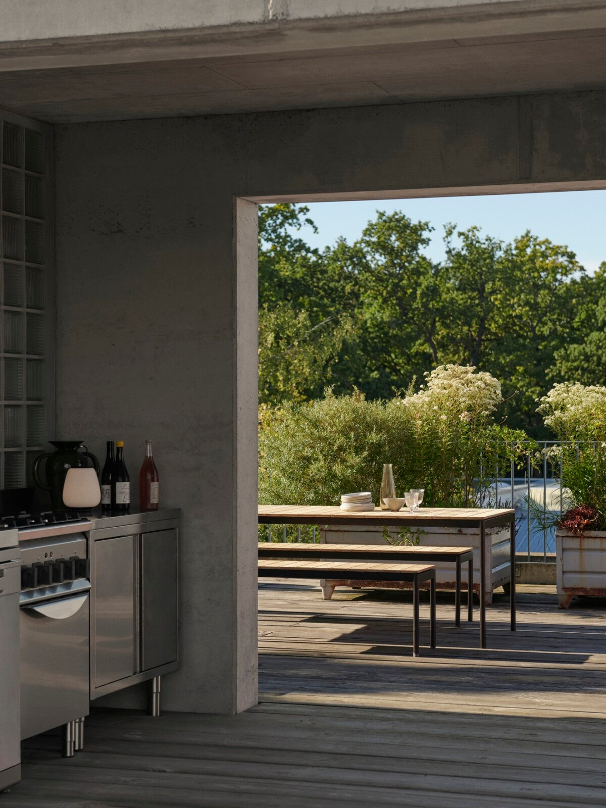 Banc Ville AV28 L 180 cm par Anderssen &amp; Voll - &amp;Tradition-Noir chaud-The Woods Gallery