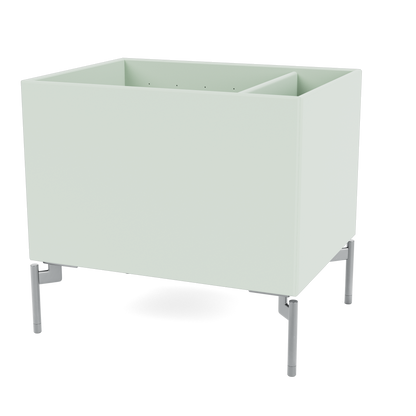 Boîte de rangement Colour Box II S4162 par Peter J. Lassen, laque 161 Mist, sur pieds 12,6 cm Chrome mat, packshot Montana