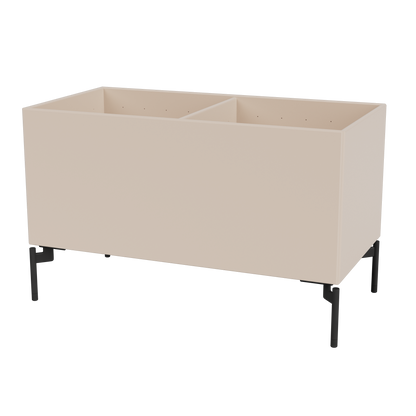 Boîte de rangement Colour Box III S1162 par Peter J. Lassen, laque 168 Clay, sur pieds 12,6 cm Black, packshot Montana