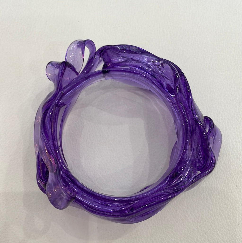 Bracelet Ribbon en résine violet de Gaetano Pesce - Fish Design-The Woods Gallery