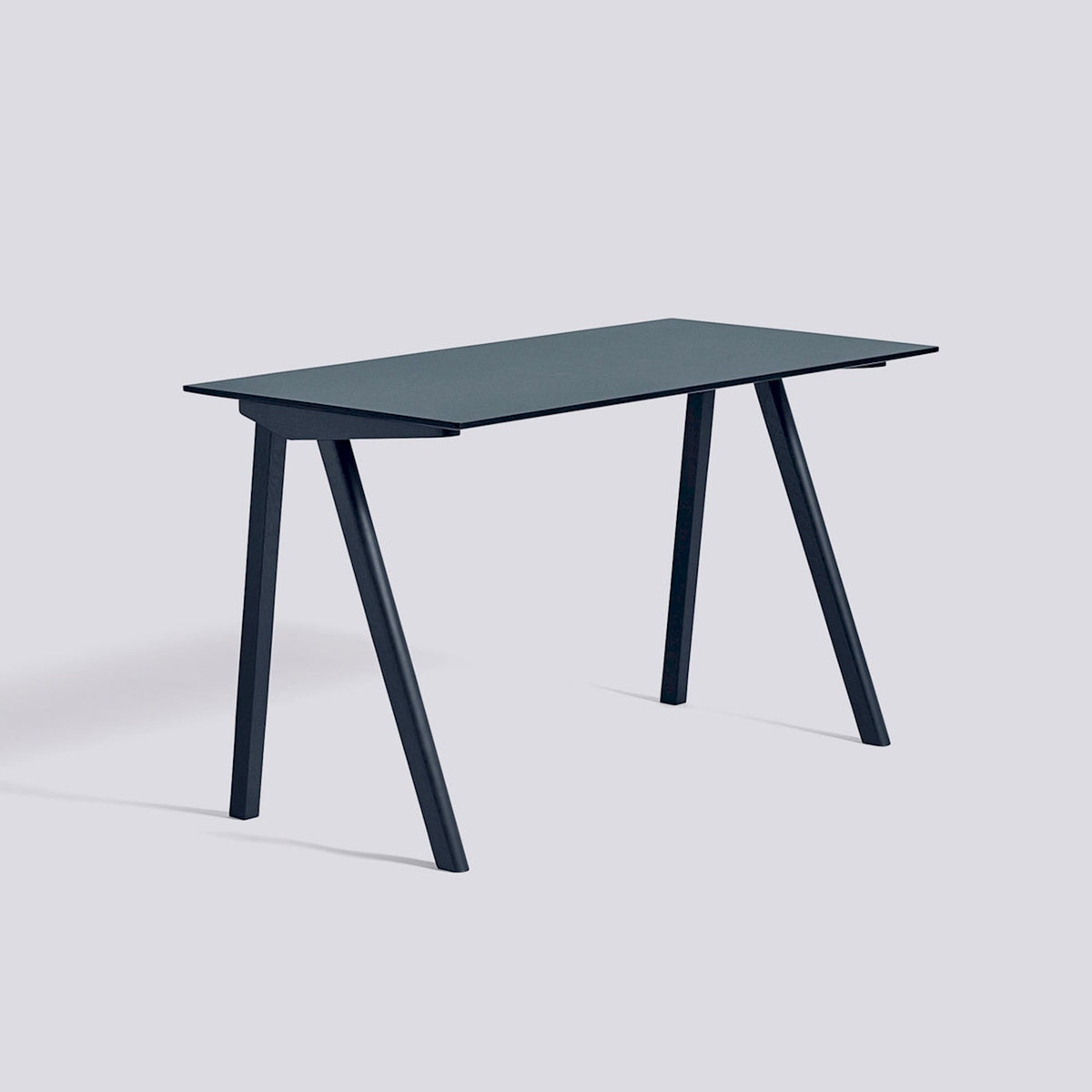Bureau CPH 90 de Ronan et Erwan Bouroullec - Hay-Chêne massif laqué bleu profond, plateau linoléum bleu fumé-The Woods Gallery