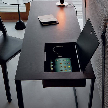 Bureau-Console Calamo L 130 cm par Gabriele Rosa - Zanotta-le rangement ouvert sous le plateau-The Woods Gallery