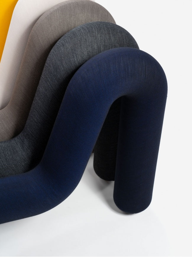 Canapé Extra Bold de Big Game - Moustache-Bleu-1 place - 4 tubes (L: 72 cm P: 99 cm H: 71 cm)-The Woods Gallery