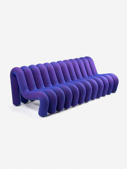 Canapé Extra Bold de Big Game - Moustache-Bleu rouge-3 places - 12 tubes (L: 224 cm P: 99 cm H: 71 cm)-The Woods Gallery