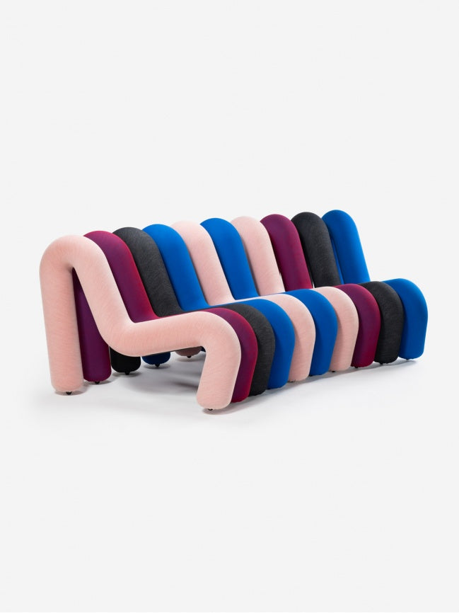 Canapé Extra Bold de Big Game - Moustache-Séquence bleu rose-3 places - 12 tubes (L: 224 cm P: 99 cm H: 71 cm)-The Woods Gallery