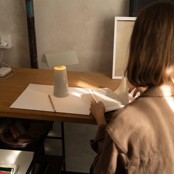 Caret MF1 - Lampe de table sans fil par Matteo Fogale - &amp;Tradition-Bordeaux-The Woods Gallery