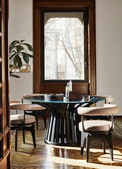 Fauteuil pivotant 528 Indochine de Charlotte Perriand - Cassina-ambiance catalogue Cassina 2026 (vue 2)-The Woods Gallery