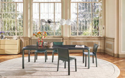 Chaise CAB 412 de Mario Bellini - Cassina-ambiance catalogue Cassina 2026-The Woods Gallery