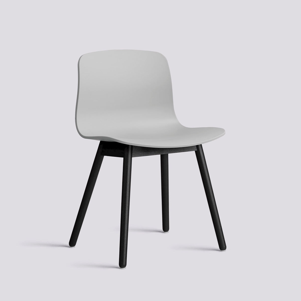 Chaise About A Chair AAC 12 de Hee Welling - Hay-Polypropylène recyclé Concrete grey, chêne massif laqué à l&