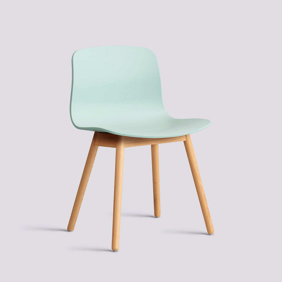 Chaise About A Chair AAC 12 de Hee Welling - Hay-Polypropylène recyclé Dusty mint, chêne massif laqué à l&