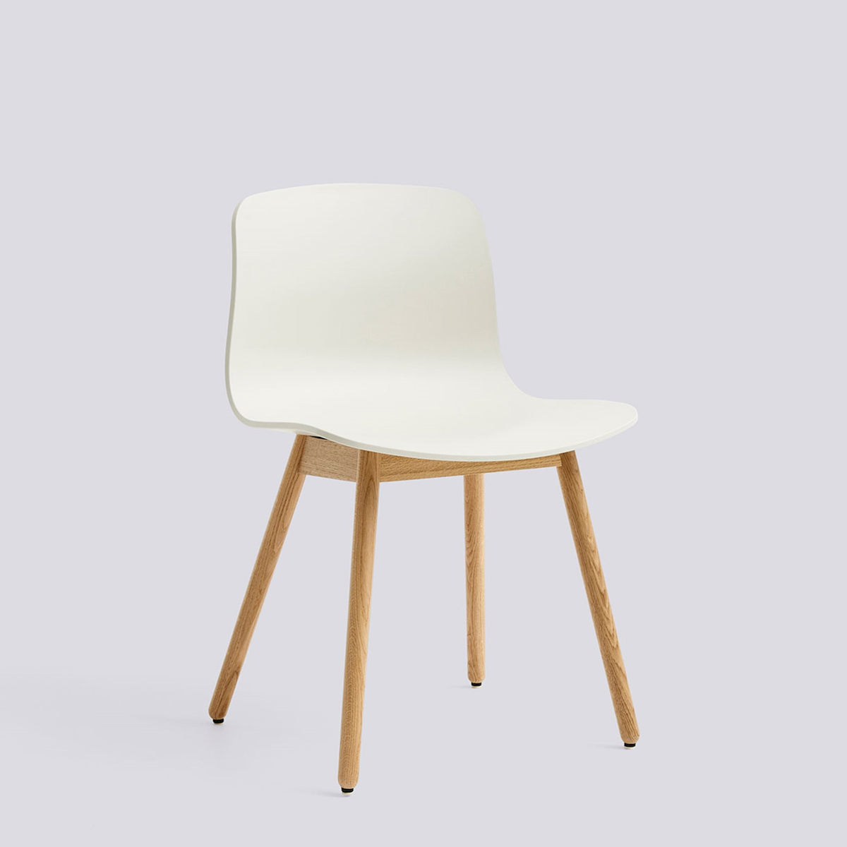 Chaise About A Chair AAC 12 de Hee Welling - Hay-Polypropylène recyclé Melange cream, chêne massif laqué à l&