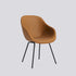 Chaise About A Chair AAC 127 de Hee Welling - Hay-Garnissage intégral Sense Cognac, acier thermolaqué noir, piètement 4 pieds-The Woods Gallery