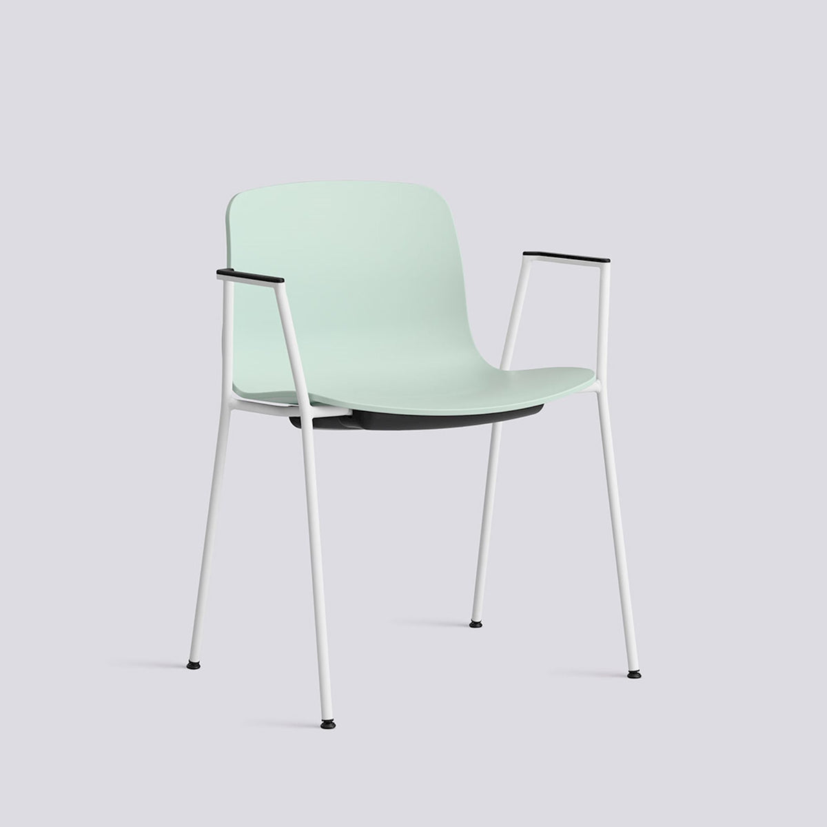 Chaise About A Chair AAC 18 de Hee Welling - Hay-Polypropylène recyclé Dusty mint, acier thermolaqué blanc, piètement 4 pieds-The Woods Gallery