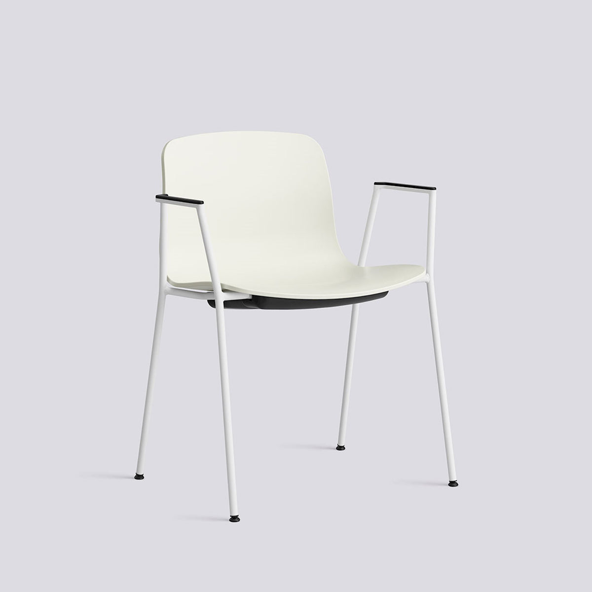 Chaise About A Chair AAC 18 de Hee Welling - Hay-Polypropylène recyclé Melange cream, acier thermolaqué blanc, piètement 4 pieds-The Woods Gallery