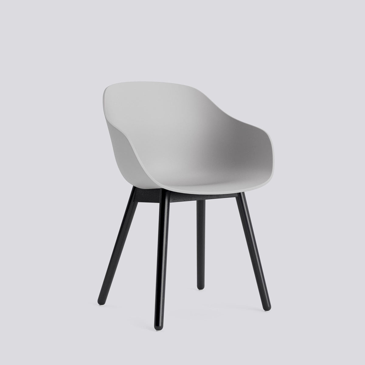 Chaise About A Chair AAC 212 de Hee Welling - Hay-Polypropylène recyclé Concrete grey, chêne massif laqué à l&
