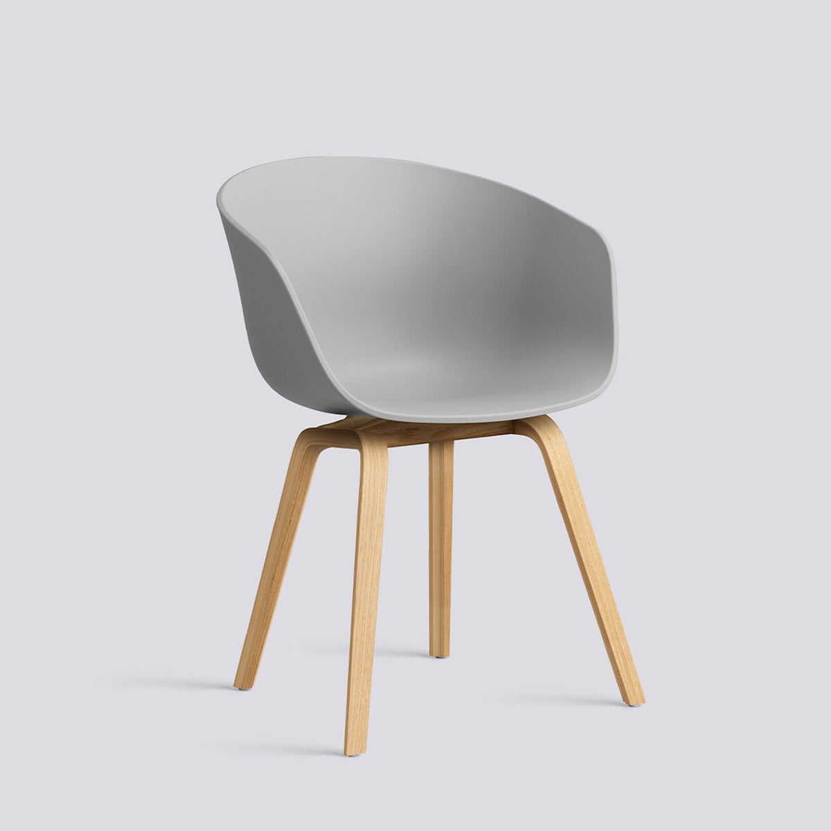 Chaise About A Chair AAC 22 de Hee Welling - Hay-Polypropylène recyclé Concrete grey, placage de chêne laqué à l&