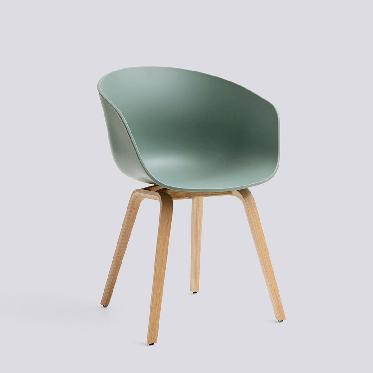 Chaise About A Chair AAC 22 de Hee Welling - Hay-Polypropylène recyclé Fall green, placage de chêne laqué à l&