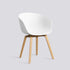 Chaise About A Chair AAC 22 de Hee Welling - Hay-Polypropylène recyclé blanc, placage de chêne laqué à l&