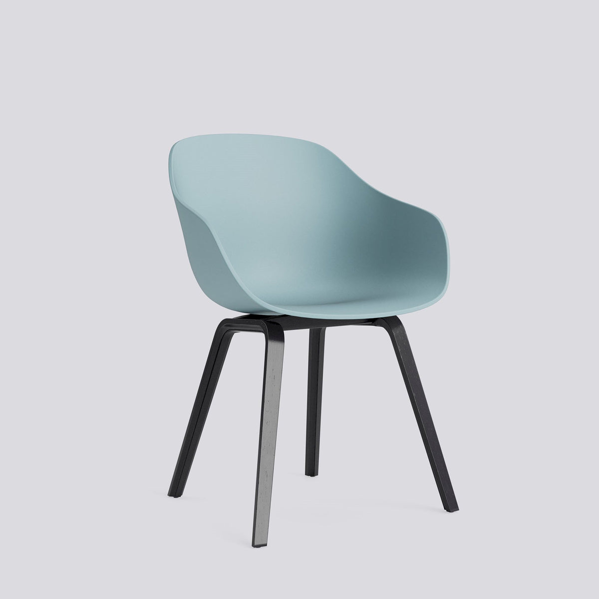 Chaise About A Chair AAC 222 de Hee Welling - Hay-Polypropylène recyclé Dusty blue, placage de chêne laqué à l&